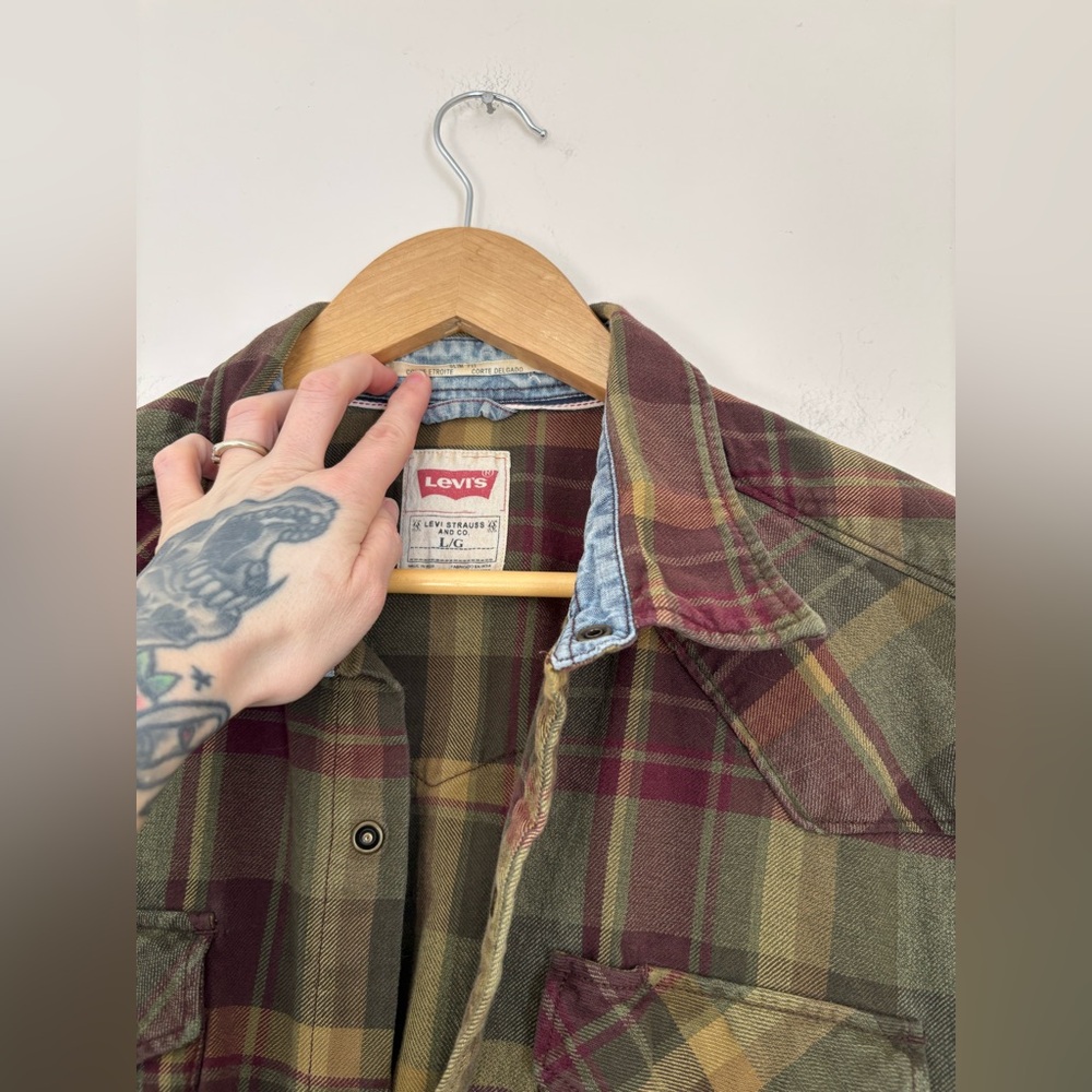 Levi’s Snap Button Flannel - image 5